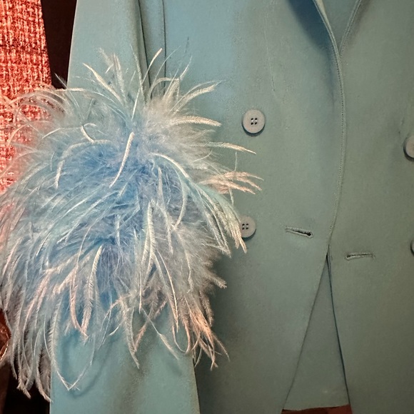 Suit - Picture 2 of 3